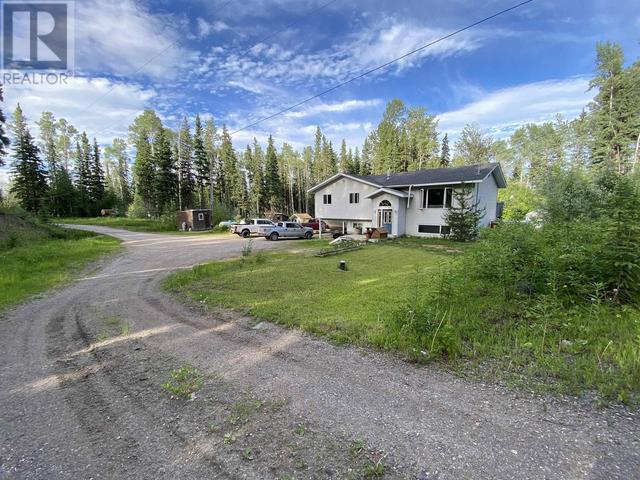 815 Beach Road, House detached with 4 bedrooms, 3 bathrooms and null parking in Bulkley Nechako B BC | Image 2