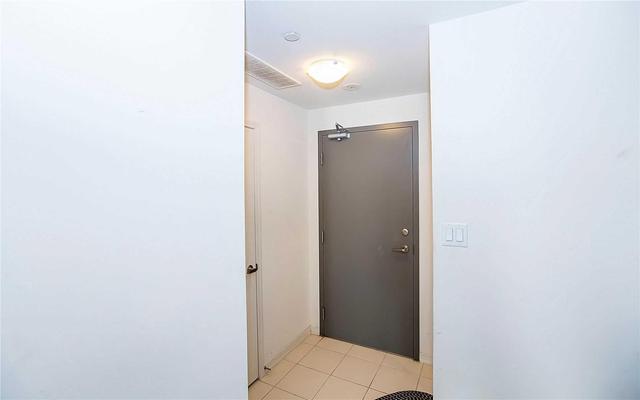 110 - 54 Sky Harbour Dr, Condo with 1 bedrooms, 1 bathrooms and 1 parking in Brampton ON | Image 3