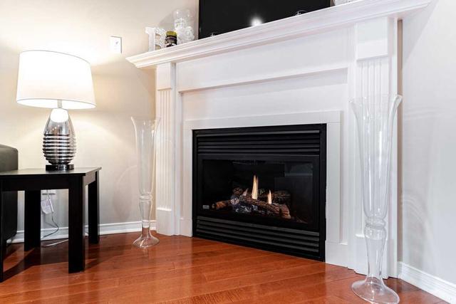 29 Andona Cres, House detached with 3 bedrooms, 3 bathrooms and 5 parking in Toronto ON | Image 2