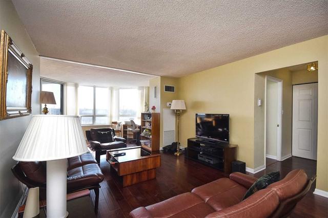 506 - 610 Bullock Dr, Condo with 2 bedrooms, 2 bathrooms and 2 parking in Markham ON | Image 3