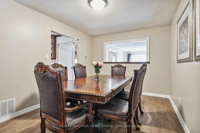 23 Pearson Rd, House detached with 4 bedrooms, 4 bathrooms and 4 parking in Brampton ON | Image 2