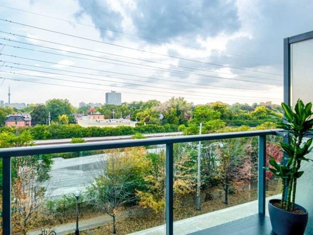 340 - 380 Macpherson Ave, Condo with 2 bedrooms, 1 bathrooms and 1 parking in Toronto ON | Image 12