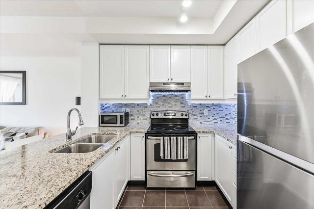 404 - 570 Lolita Gdns, Condo with 1 bedrooms, 1 bathrooms and 1 parking in Mississauga ON | Image 3