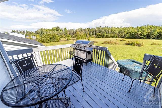 538 Scotch Line Road W, House detached with 4 bedrooms, 2 bathrooms and 10 parking in North Grenville ON | Image 24