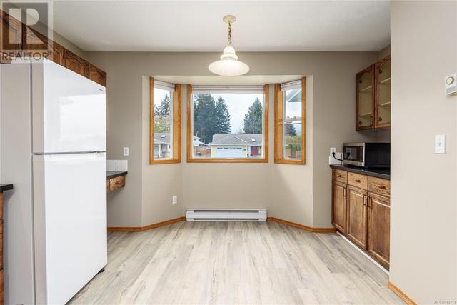 1630 Foxxwood Dr, House detached with 4 bedrooms, 2 bathrooms and 4 parking in Comox BC | Image 11