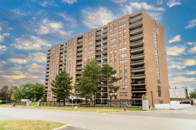 1202 - 4 Lisa St, Condo with 2 bedrooms, 1 bathrooms and 1 parking in Brampton ON | Image 1