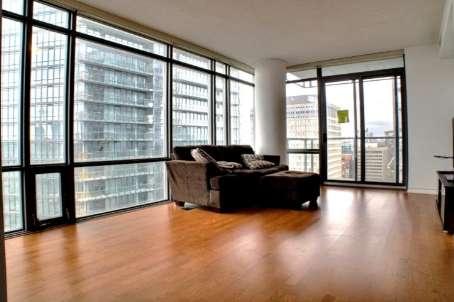 2702 - 38 Grenville St, Condo with 1 bedrooms, 1 bathrooms and 1 parking in Toronto ON | Image 2