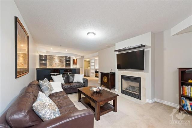 424 Sultan Street, Townhouse with 3 bedrooms, 4 bathrooms and 3 parking in Ottawa ON | Image 23