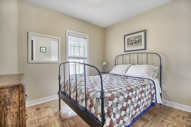 27 Senator Crt, Townhouse with 3 bedrooms, 3 bathrooms and 2 parking in Aurora ON | Image 5