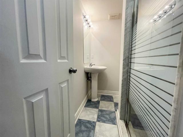1013a College St, Townhouse with 2 bedrooms, 2 bathrooms and 1 parking in Toronto ON | Image 9