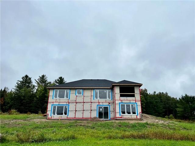 10069 Round Lake Road, House detached with 3 bedrooms, 2 bathrooms and 6 parking in Laurentian Valley ON | Image 19
