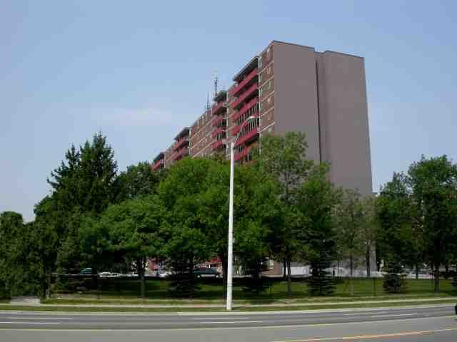 0206 - 1950 Kennedy Rd, Condo with 3 bedrooms, 1 bathrooms and 1 parking in Toronto ON | Image 1