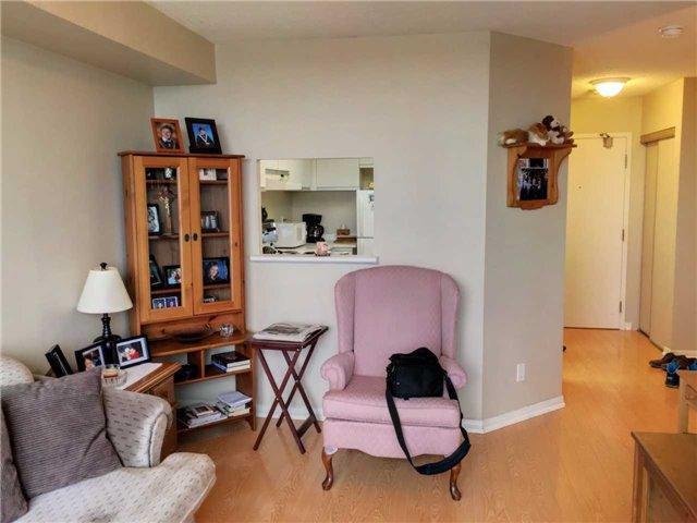 1003 - 711 Rossland Rd E, Condo with 1 bedrooms, 1 bathrooms and 1 parking in Whitby ON | Image 6