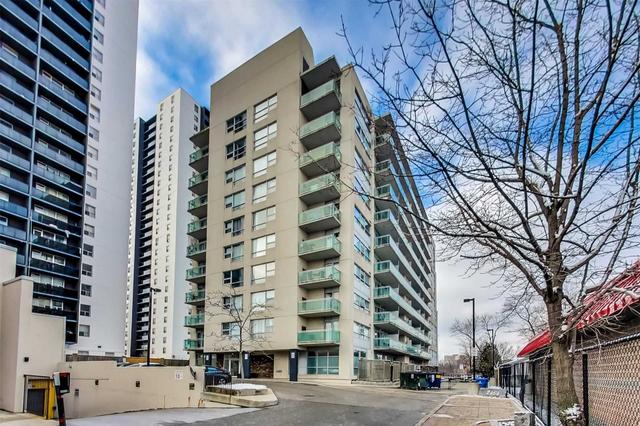 915 - 2464 Weston Rd, Condo with 1 bedrooms, 1 bathrooms and 1 parking in Toronto ON | Image 1