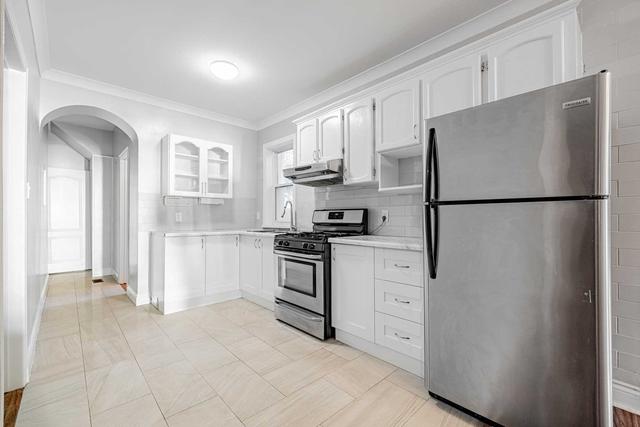 main - 57 Winnett Ave, House detached with 2 bedrooms, 1 bathrooms and 0 parking in Toronto ON | Image 6