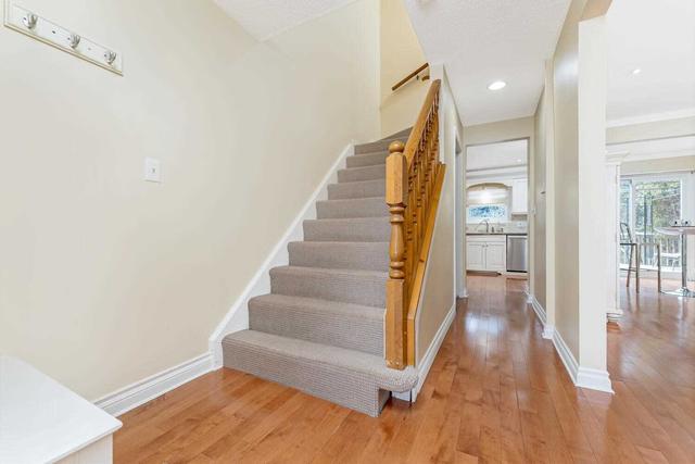 534 Clark Ave, House detached with 3 bedrooms, 3 bathrooms and 3 parking in Burlington ON | Image 8
