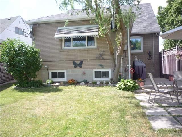 35 Chilcot Ave, House detached with 2 bedrooms, 2 bathrooms and 5 parking in Toronto ON | Image 13