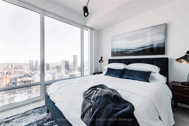 3402 - 488 University Ave, Condo with 3 bedrooms, 2 bathrooms and 0 parking in Toronto ON | Image 9