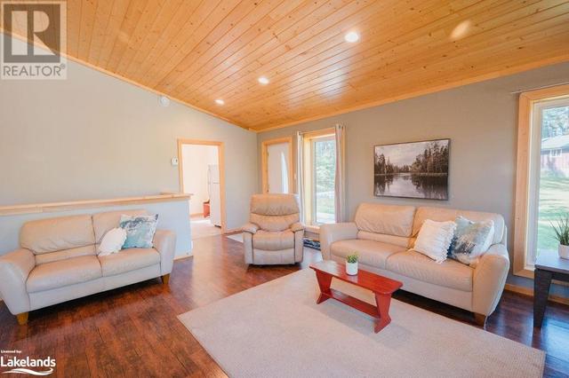 4574 Highway 11 N, House detached with 3 bedrooms, 1 bathrooms and 20 parking in Temagami ON | Image 7