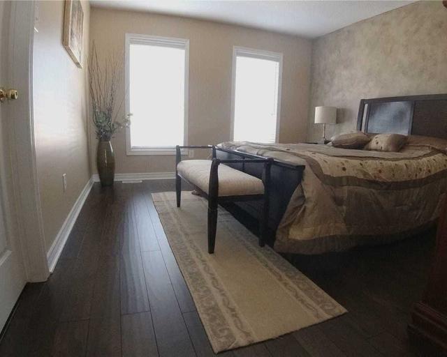 8 Darou Cres, House detached with 5 bedrooms, 4 bathrooms and 4 parking in Brampton ON | Image 4