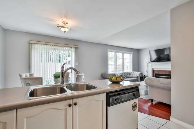 103 Duncairn Cres, House detached with 3 bedrooms, 3 bathrooms and 5 parking in Hamilton ON | Image 5