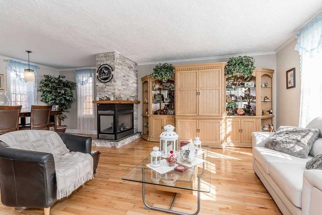 1012 Westmount Ave, House detached with 3 bedrooms, 1 bathrooms and 6 parking in Innisfil ON | Image 4