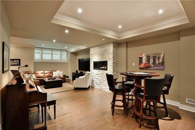 2380 Chateau Common, House attached with 3 bedrooms, 4 bathrooms and 2 parking in Oakville ON | Image 16