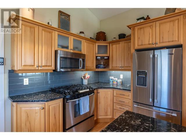 136 Westview Drive, House detached with 4 bedrooms, 3 bathrooms and 2 parking in Penticton BC | Image 18