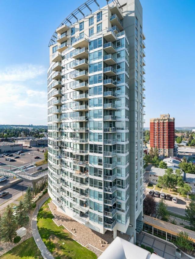 1106 - 77 Spruce Place Sw, Condo with 2 bedrooms, 2 bathrooms and 1 parking in Calgary AB | Image 9