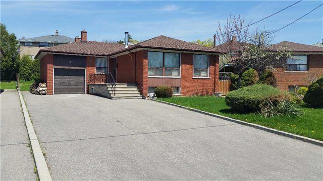 7 Belleglade Crt, House detached with 3 bedrooms, 2 bathrooms and 5 parking in Toronto ON | Image 1