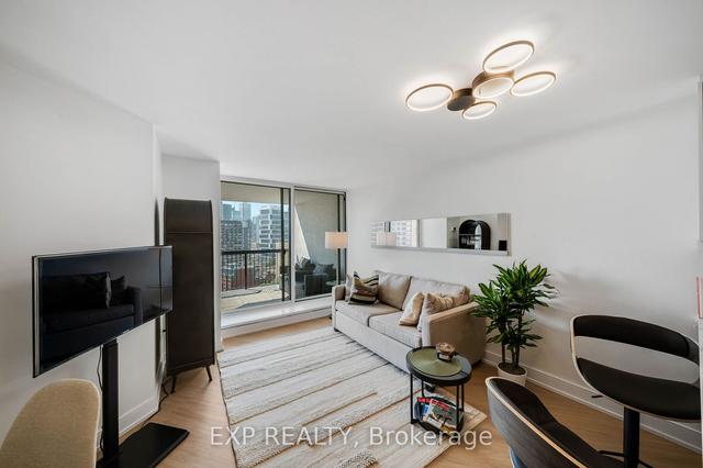 1905 - 77 Maitland Pl, Condo with 2 bedrooms, 2 bathrooms and 1 parking in Toronto ON | Image 24