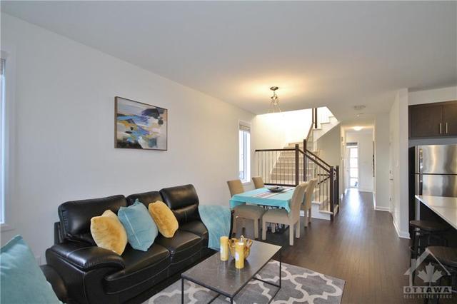 114 Attwell Private, Townhouse with 4 bedrooms, 4 bathrooms and 3 parking in Ottawa ON | Image 9