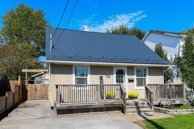 21 Beverly Street, House detached with 3 bedrooms, 2 bathrooms and 2 parking in St. Catharines ON | Image 1