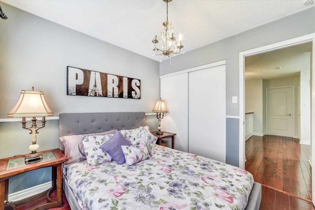 9 Rivitt Pl, House attached with 3 bedrooms, 3 bathrooms and 4 parking in Toronto ON | Image 14