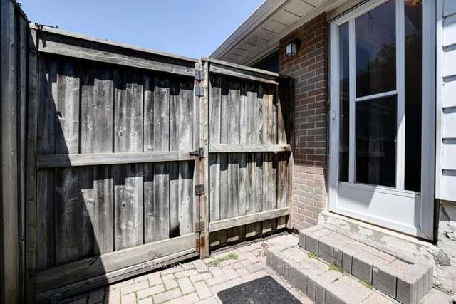 2771 Hollington Cres, House semidetached with 3 bedrooms, 2 bathrooms and 3 parking in Mississauga ON | Image 18