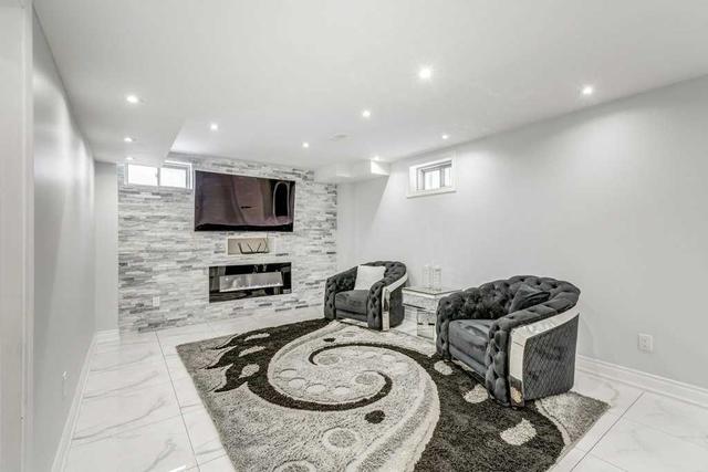 31 Aster Dr, House semidetached with 4 bedrooms, 4 bathrooms and 4 parking in Vaughan ON | Image 27