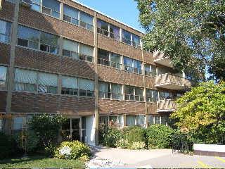 210 - 160 The Donway W, Condo with 1 bedrooms, 1 bathrooms and 1 parking in Toronto ON | Image 2