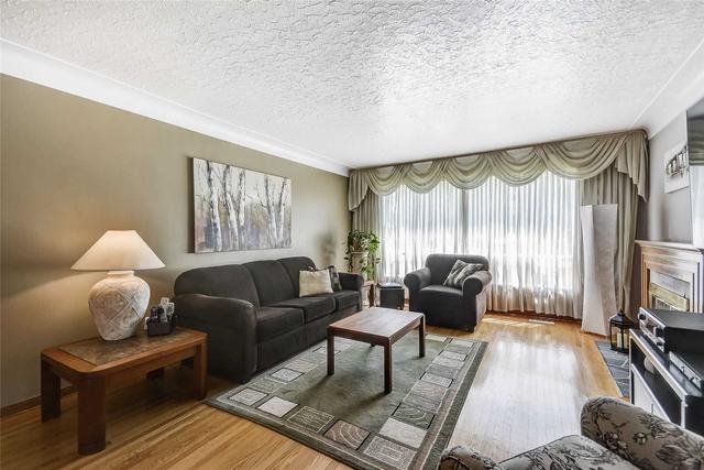 7035 Mcgill St, House detached with 3 bedrooms, 2 bathrooms and 5 parking in Niagara Falls ON | Image 4