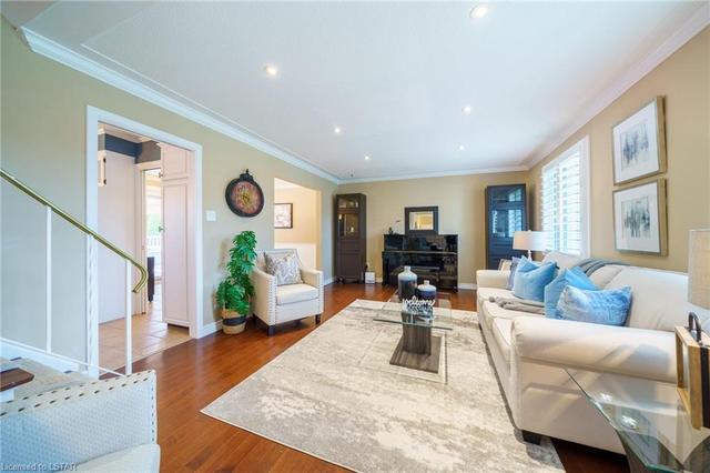 37 Timber Drive, House detached with 4 bedrooms, 2 bathrooms and 4 parking in London ON | Image 12