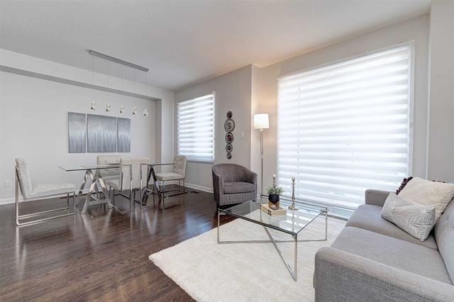 th 127 - 165 Hampshire Way, House attached with 2 bedrooms, 2 bathrooms and 2 parking in Milton ON | Image 4