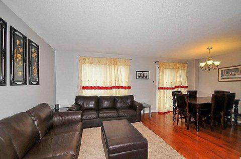 81 Rushmore Cres, House detached with 3 bedrooms, 2 bathrooms and 4 parking in Brampton ON | Image 3