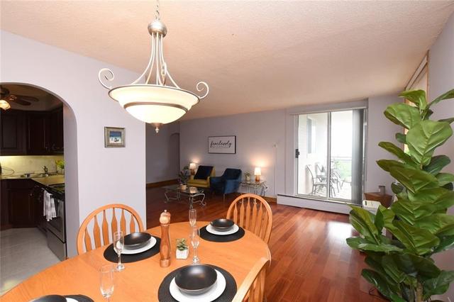1608 - 975 Warwick Court, Condo with 2 bedrooms, 1 bathrooms and 1 parking in Burlington ON | Image 12