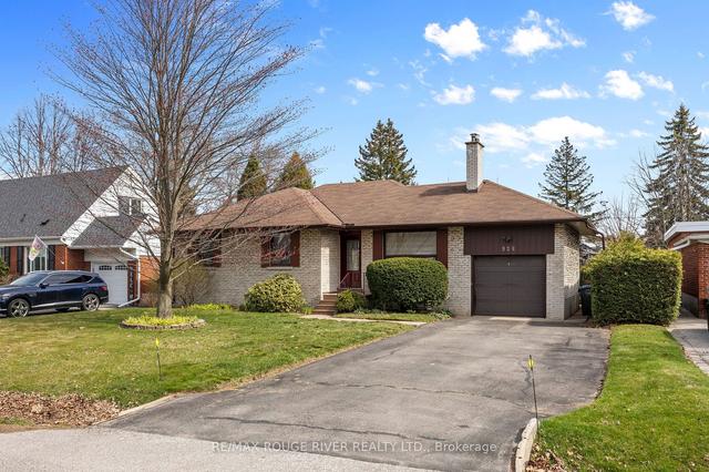 936 Johnathan Dr, House detached with 3 bedrooms, 1 bathrooms and 5 parking in Mississauga ON | Image 1