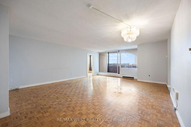 1410 - 61 Richview Rd, Condo with 2 bedrooms, 2 bathrooms and 1 parking in Toronto ON | Image 2