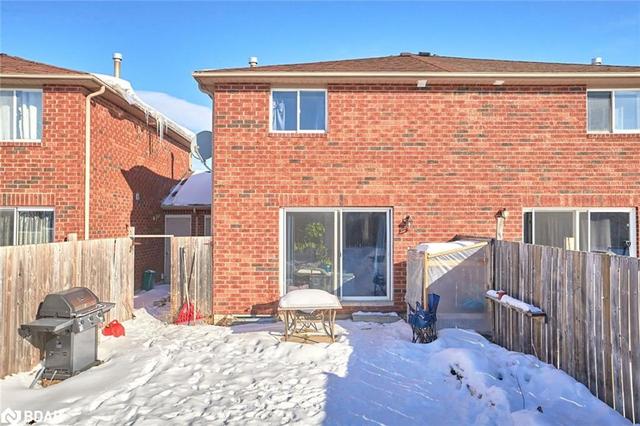 283 Dunsmore Lane, House attached with 4 bedrooms, 2 bathrooms and 2 parking in Barrie ON | Image 13