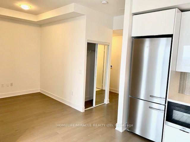 lph01a - 30 Shore Breeze Dr, Condo with 1 bedrooms, 1 bathrooms and 1 parking in Toronto ON | Image 7