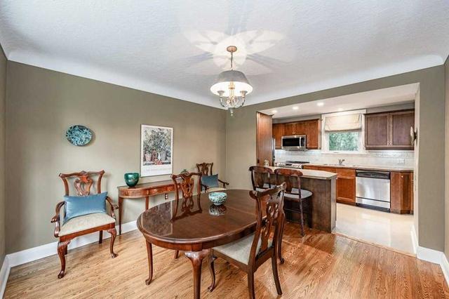 561 Locust St, House detached with 3 bedrooms, 2 bathrooms and 2 parking in Burlington ON | Image 36