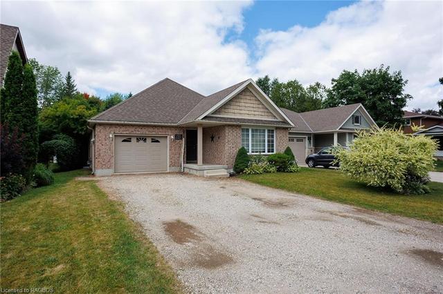 150 Kincardine Street N, House detached with 3 bedrooms, 2 bathrooms and 6 parking in West Grey ON | Image 7