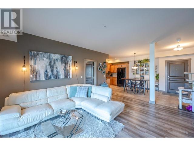102 - 873 Forestbrook Drive, Condo with 2 bedrooms, 2 bathrooms and 1 parking in Penticton BC | Image 4