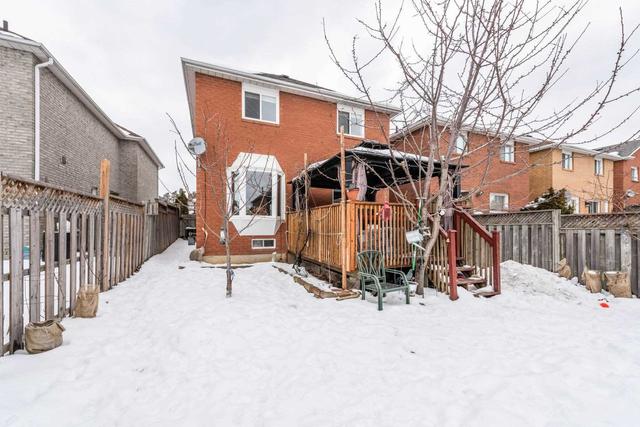 45 Ravenscliffe Crt, House detached with 3 bedrooms, 4 bathrooms and 4 parking in Brampton ON | Image 32